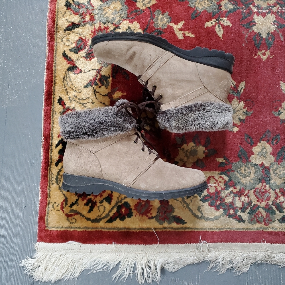Genuine Leather Cobbie Cuddlers Suede Boots